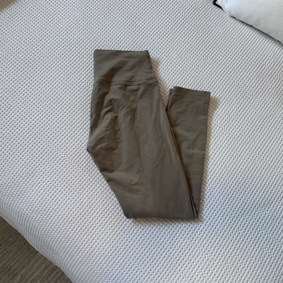 TNA Modern Taupe Leggings - Picture 3 of 7